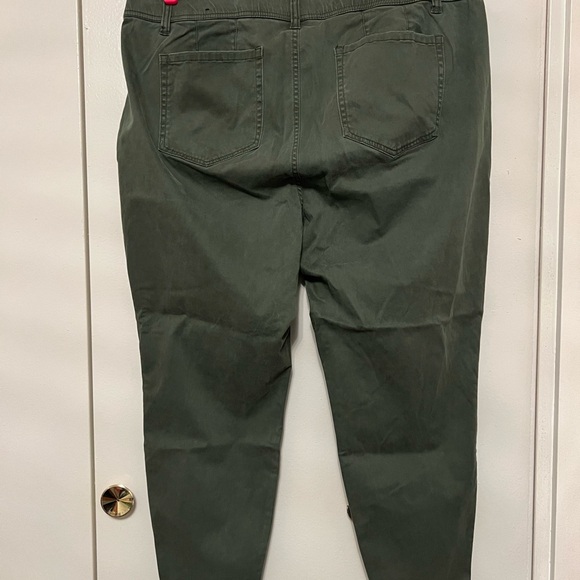 Lane Bryant Chinos size 20 p - Picture 3 of 4